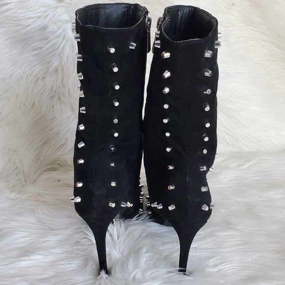 Cape Robbin Black Gigi Studded Suede Side Zipper Ankle Boots SZ 8.5 - Picture 4 of 11